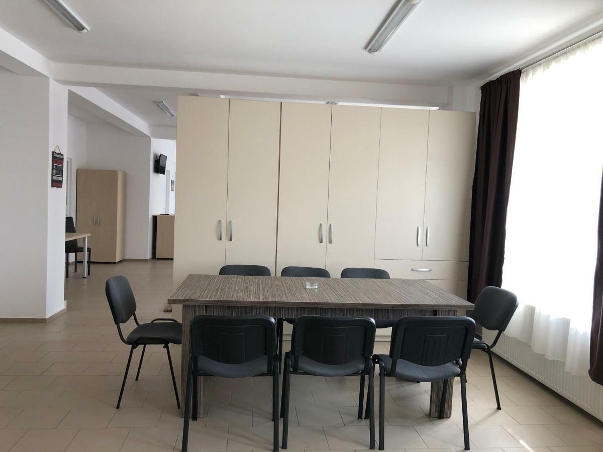 Hotel Nova Residence Popesti-Leordeni Εξωτερικό φωτογραφία
